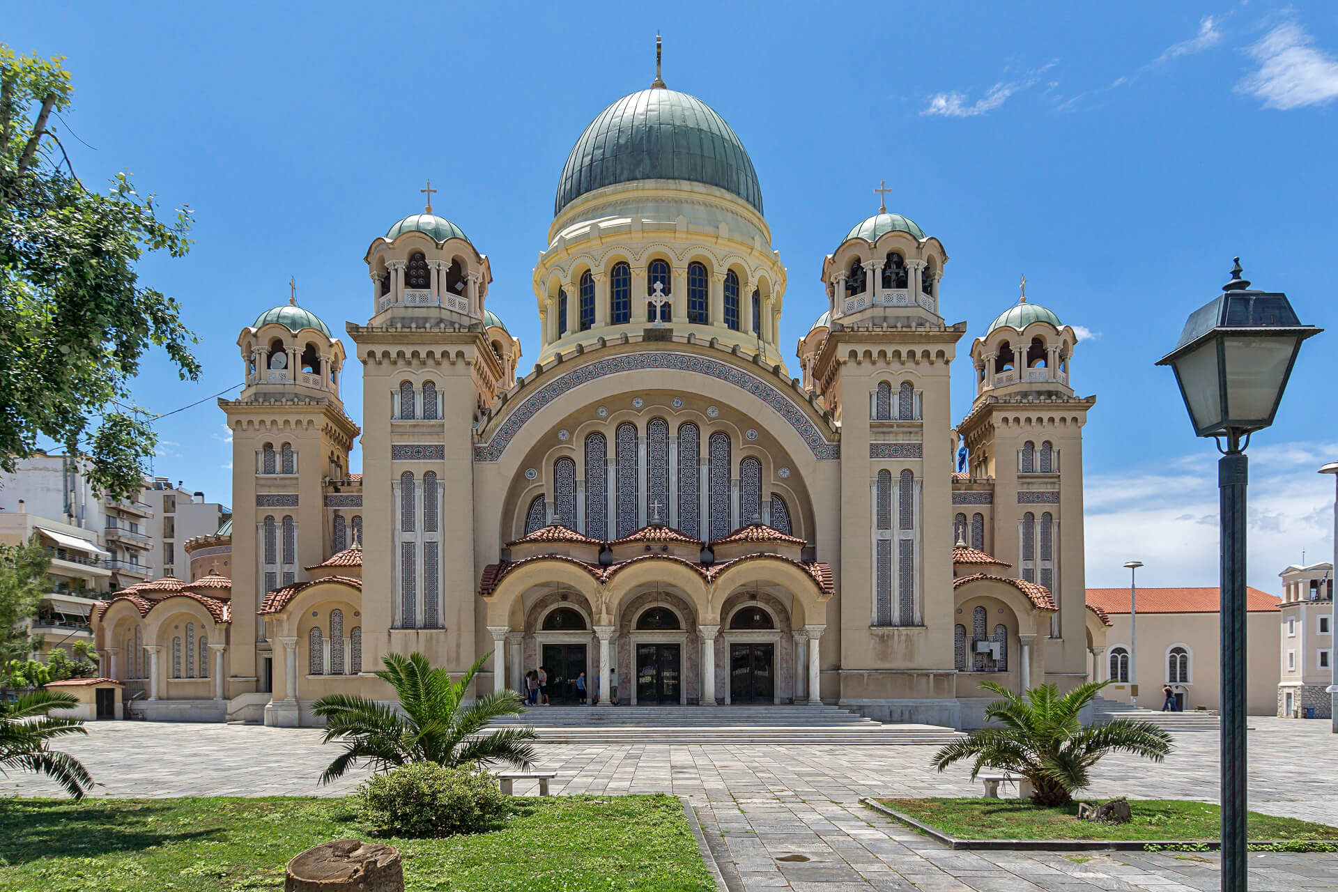 ΑΦΙΕΡΩΜΑ ΣΤΟΥΣ ΙΕΡΟΥΣ ΝΑΟΥΣ ΤΗΣ ΙΕΡΑΣ ΜΗΤΡΟΠΟΛΕΩΣ ΠΑΤΡΩΝ